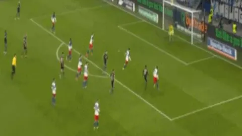 梅西获力挺，C罗败后情绪失控！